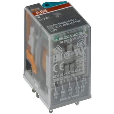 Relé capsulado CR-M110DC4 Control: 110V CC, 4 c/o