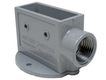 Caja de montaje 3PA1 para Microinterruptor, zinc fundido, orificios Ø3,55 mm en centros de 25,4 mm, entrada roscada 1/2-14 NPT, IP40, color gris.